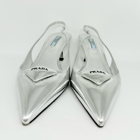 Prada Silver leather Spazzolato Triangle Logo 45mm Slingback Pumps Argento EU 39 - Picture 3 of 9